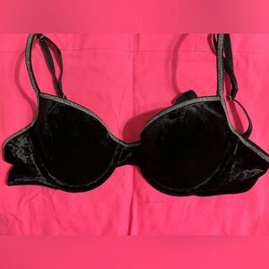 Victoria’s Secret Elegant Black Velvet Bra
